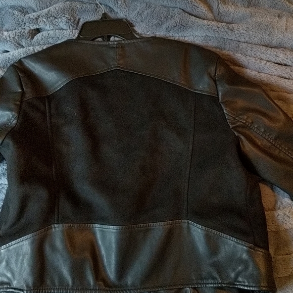 Jacket - Picture 4 of 6